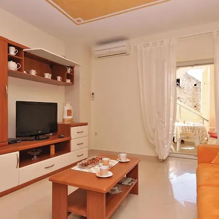 1 Bedroom Lovely In