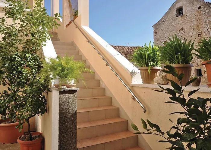 31 Апартаменты *